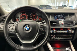 Musta BMW X4 2017 kuva 15.