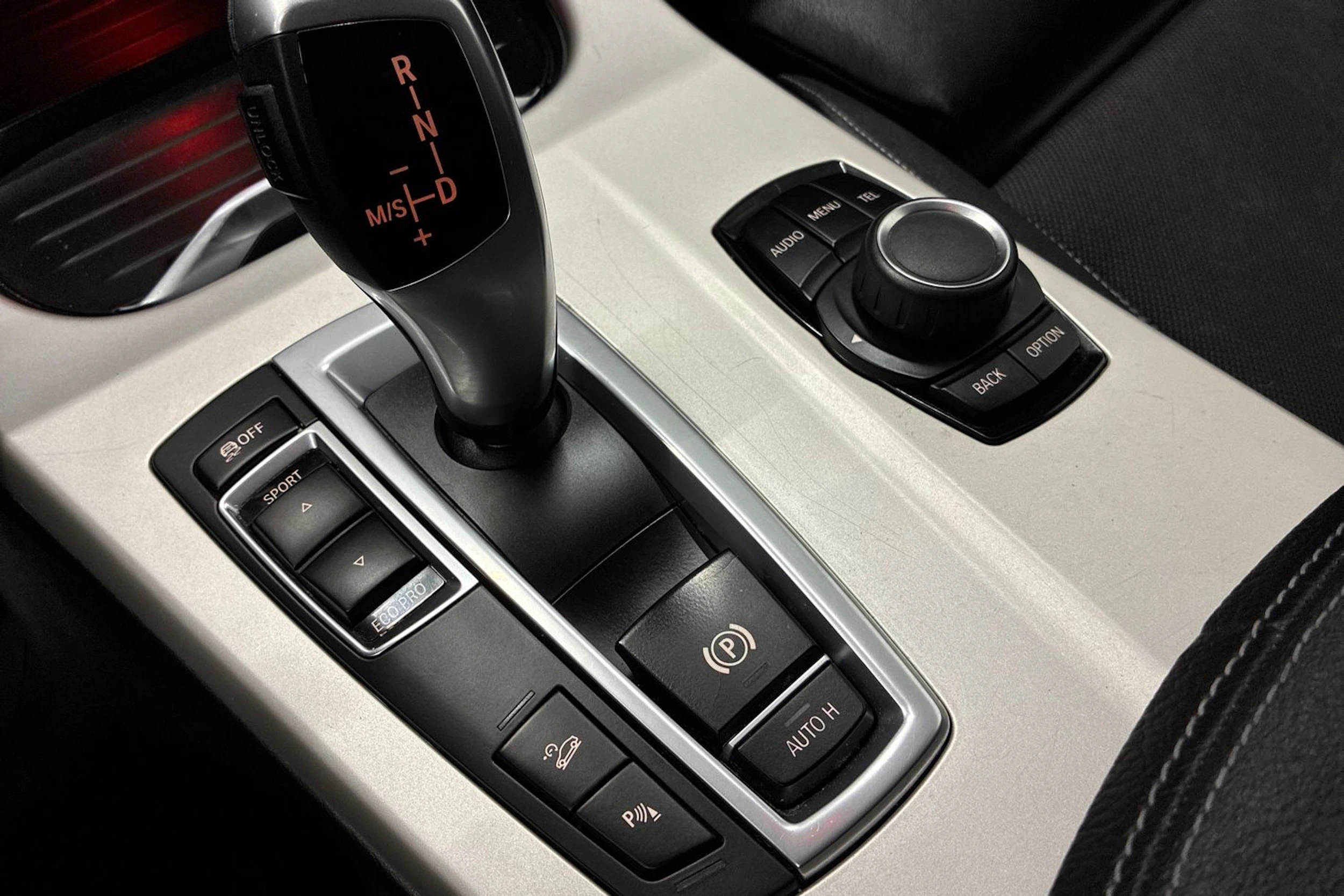 Musta BMW X4 2017 kuva 21.