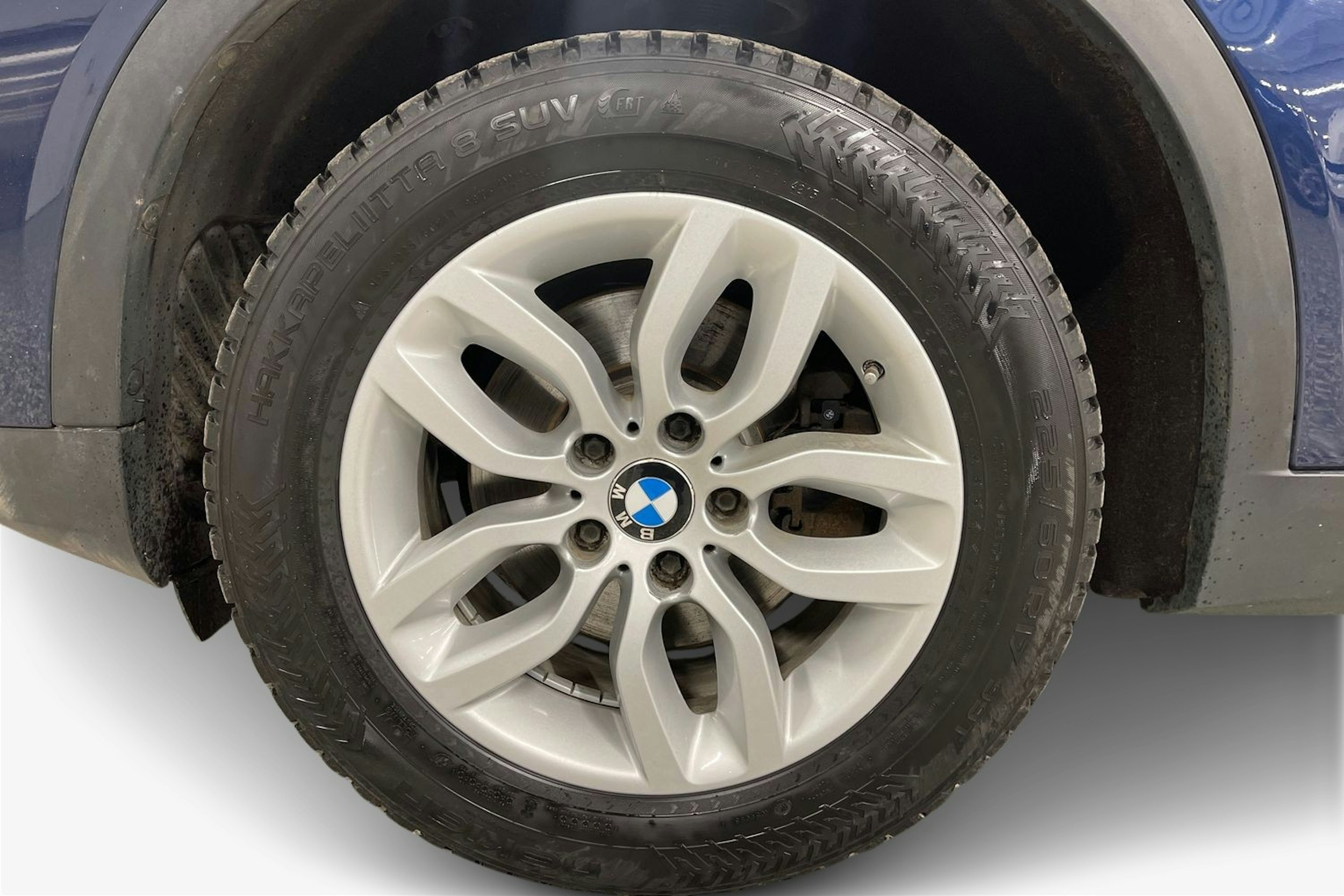 sininen BMW X4 2017 kuva 9.