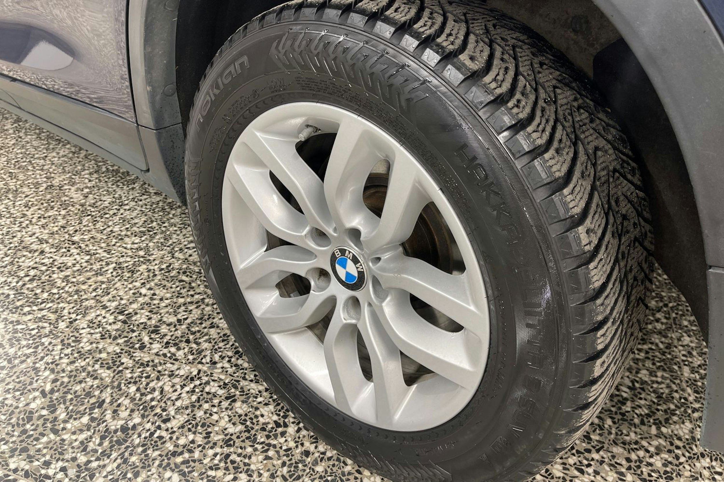 sininen BMW X4 2017 kuva 10.