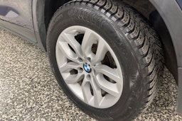 sininen BMW X4 2017 kuva 10.