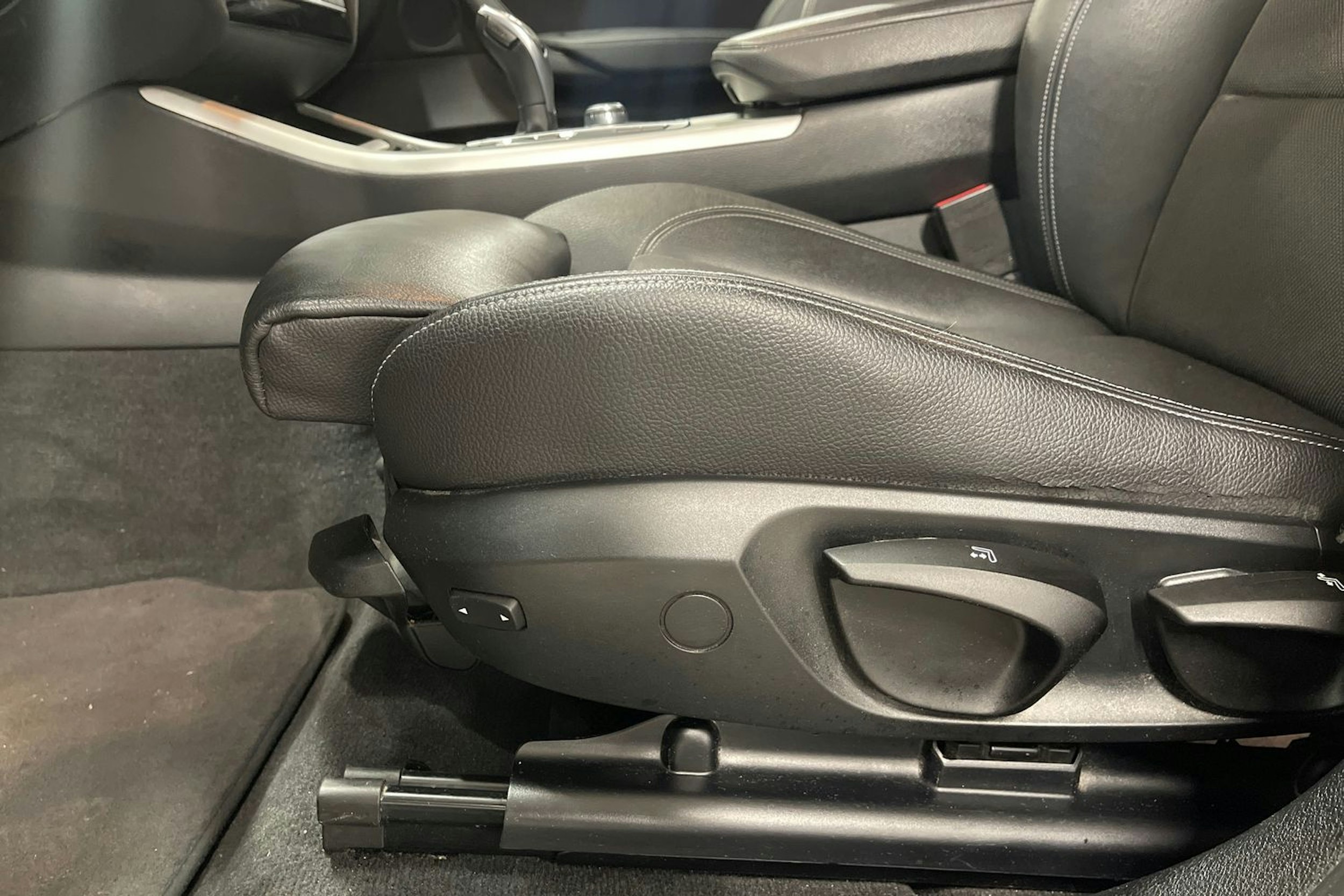 sininen BMW X4 2017 kuva 12.