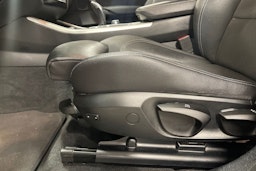 sininen BMW X4 2017 kuva 12.