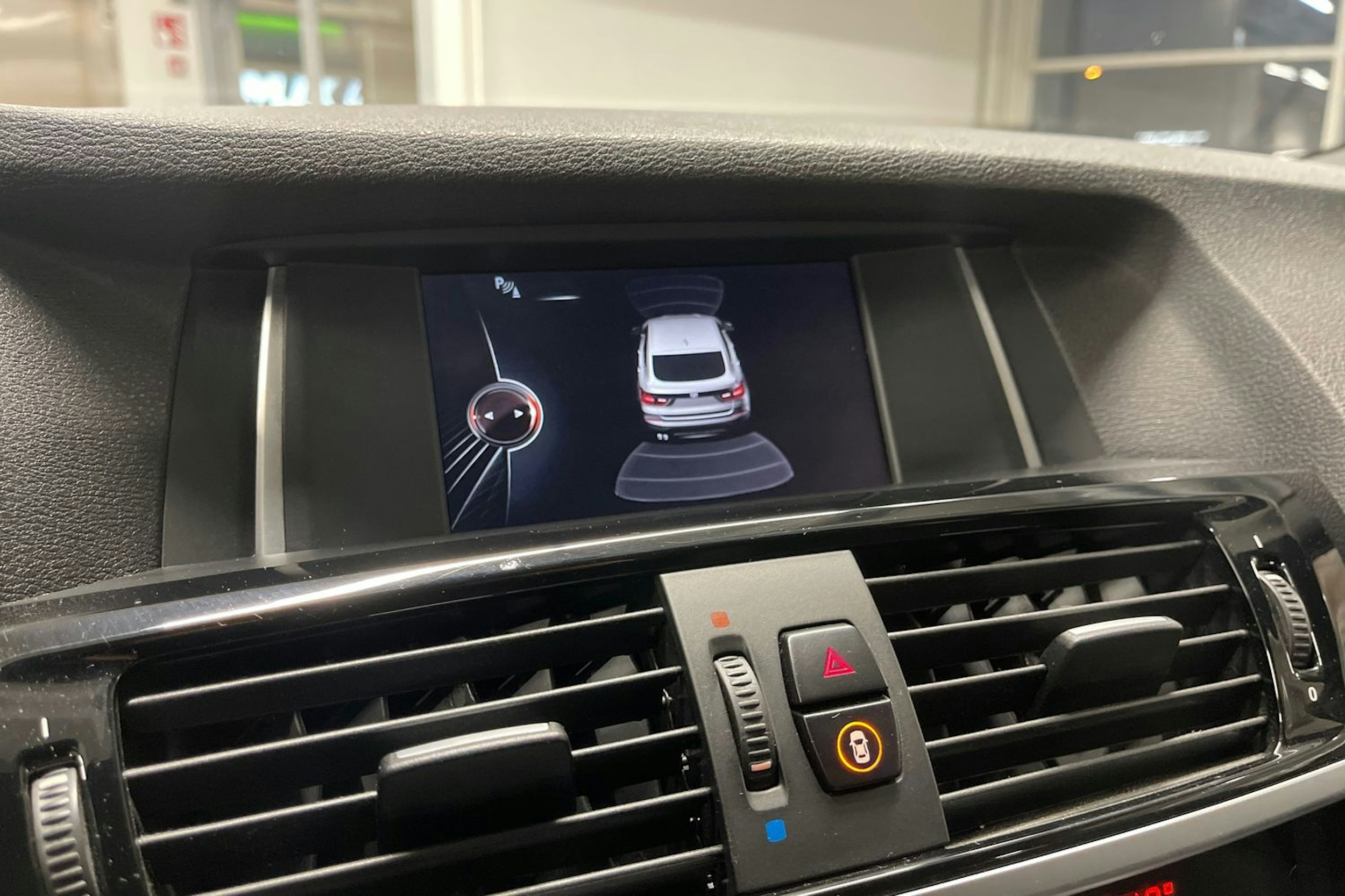 sininen BMW X4 2017 kuva 16.