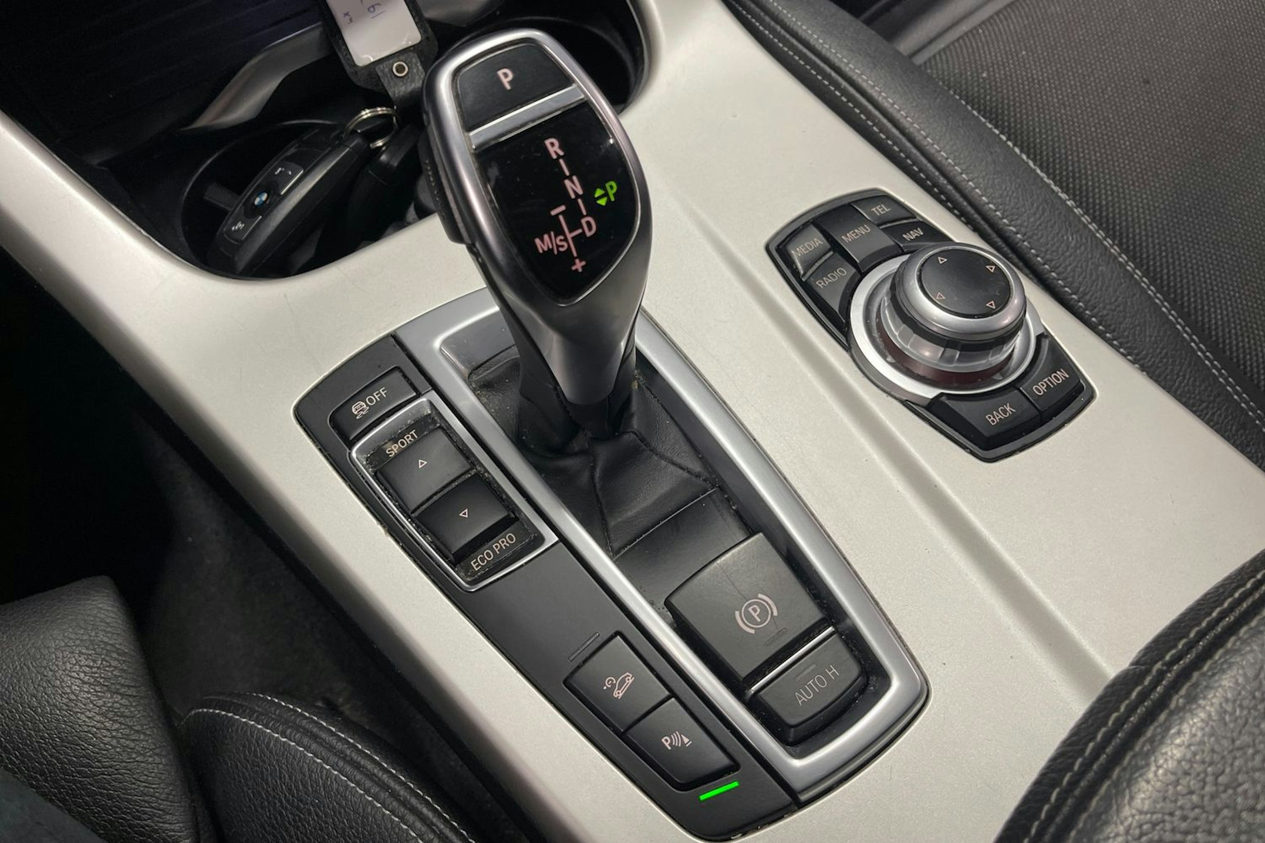 sininen BMW X4 2017 kuva 20.