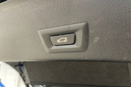 sininen BMW X4 2017 kuva 22.