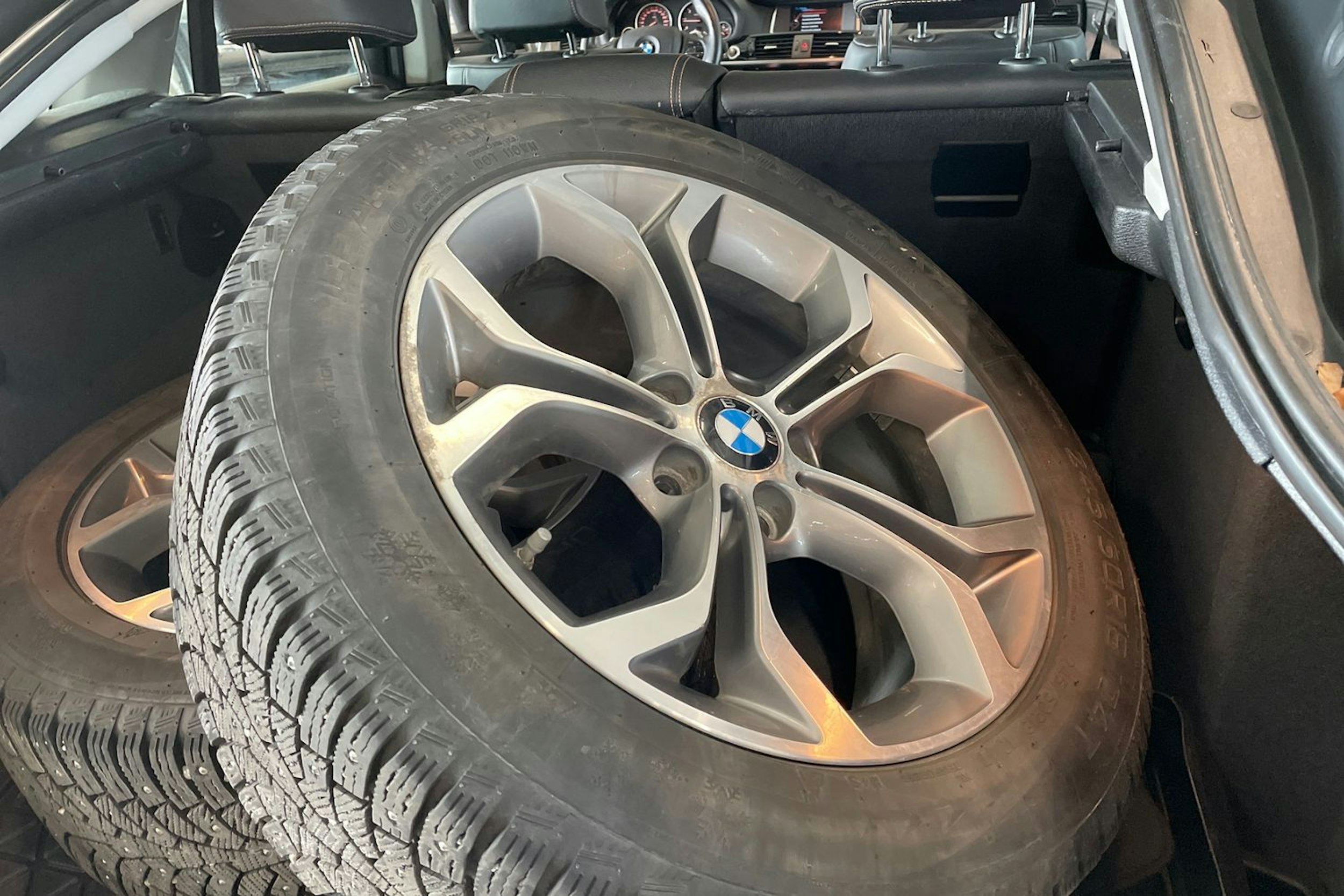 harmaa BMW X4 2017 kuva 36.
