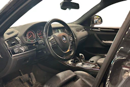 musta BMW X4 2018 kuva 3.