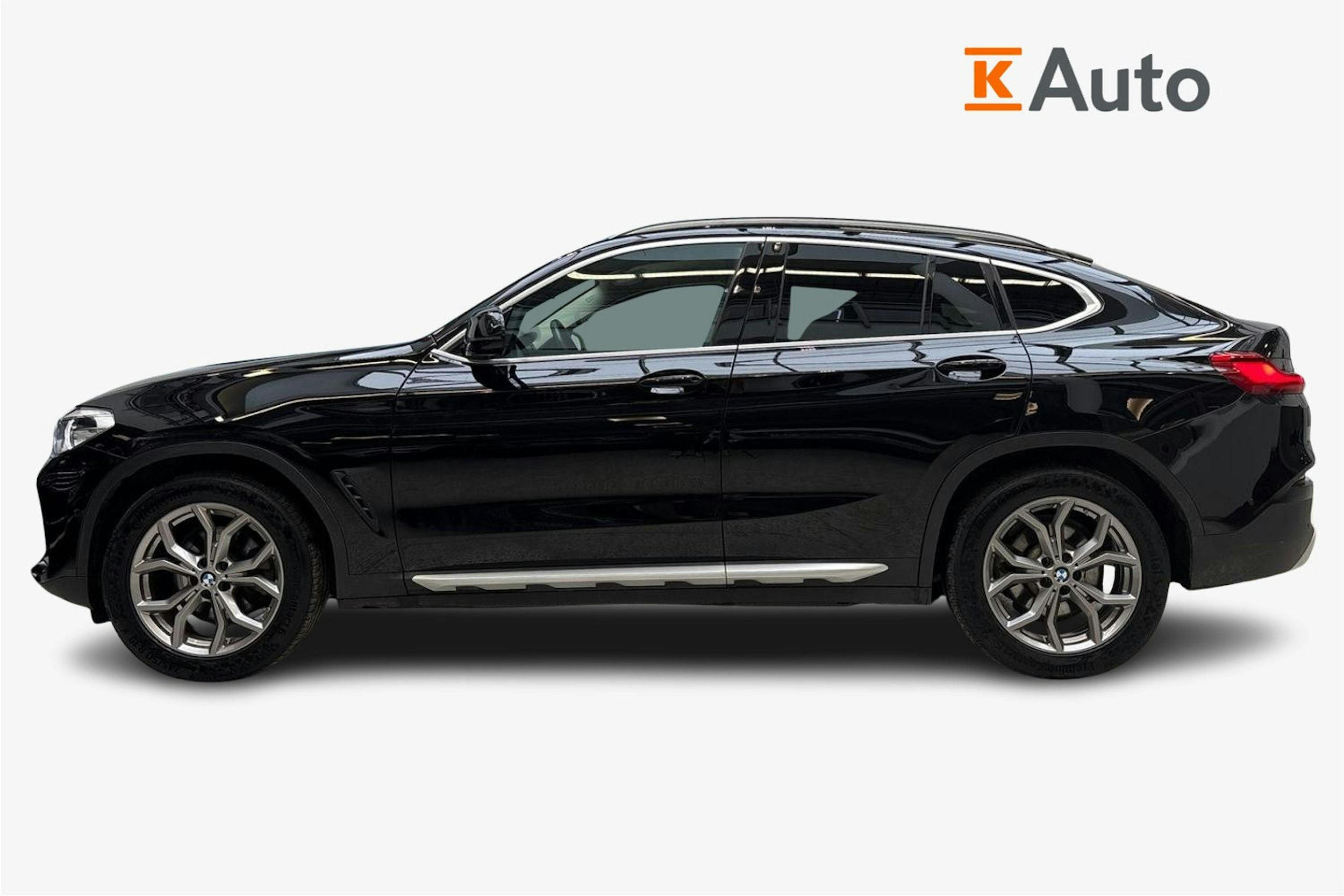 musta BMW X4 2019 kuva 6.