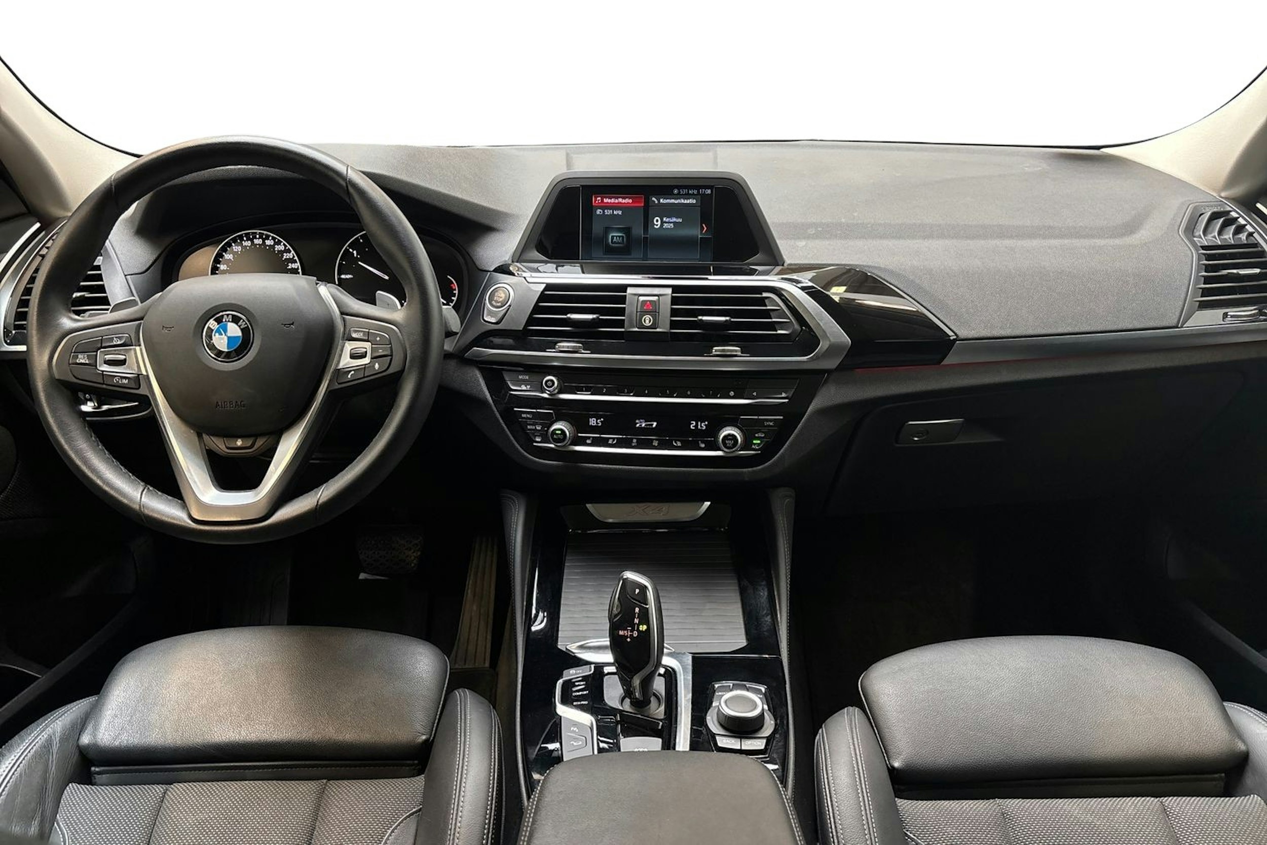musta BMW X4 2019 kuva 9.