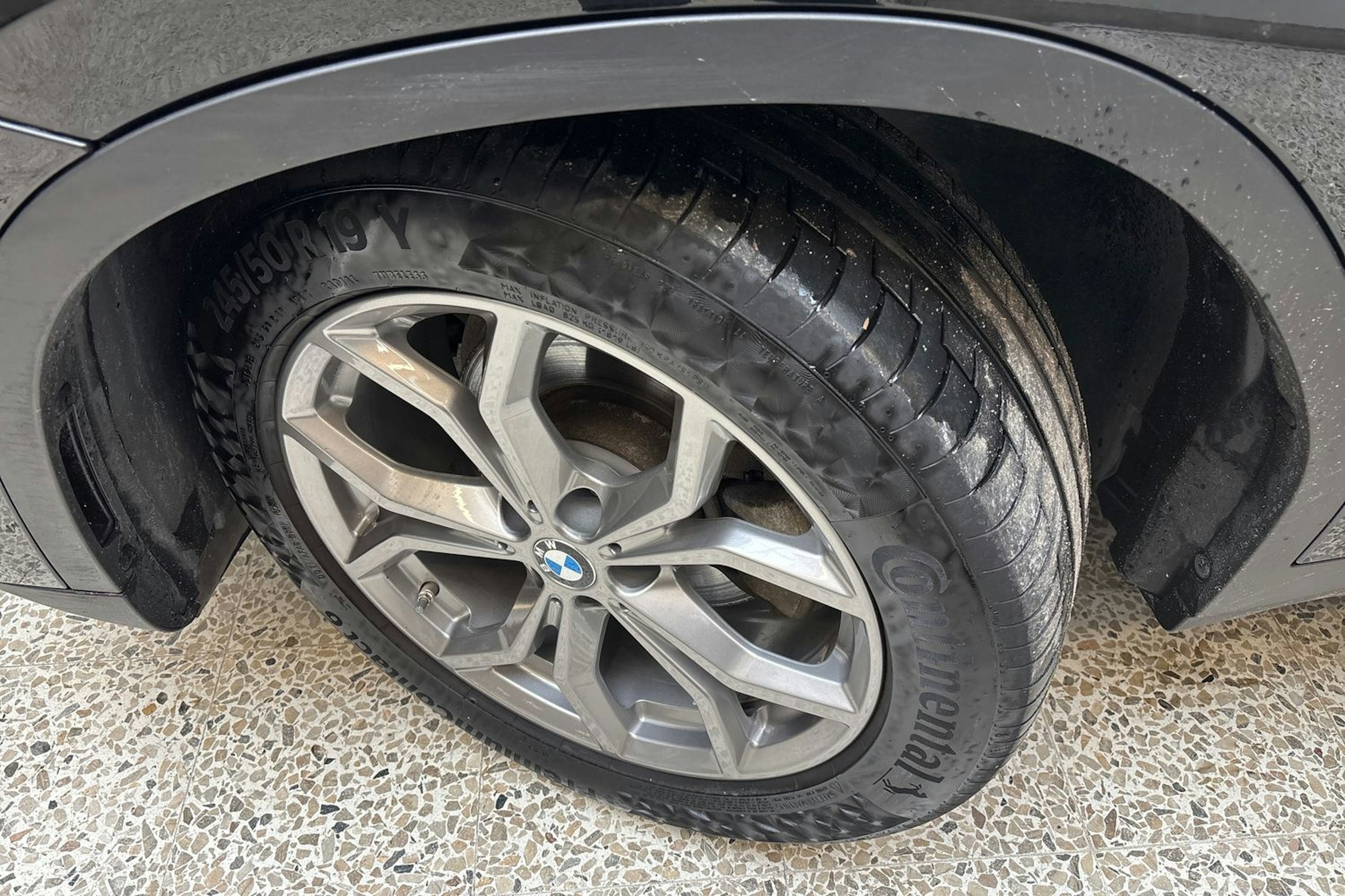 musta BMW X4 2019 kuva 13.