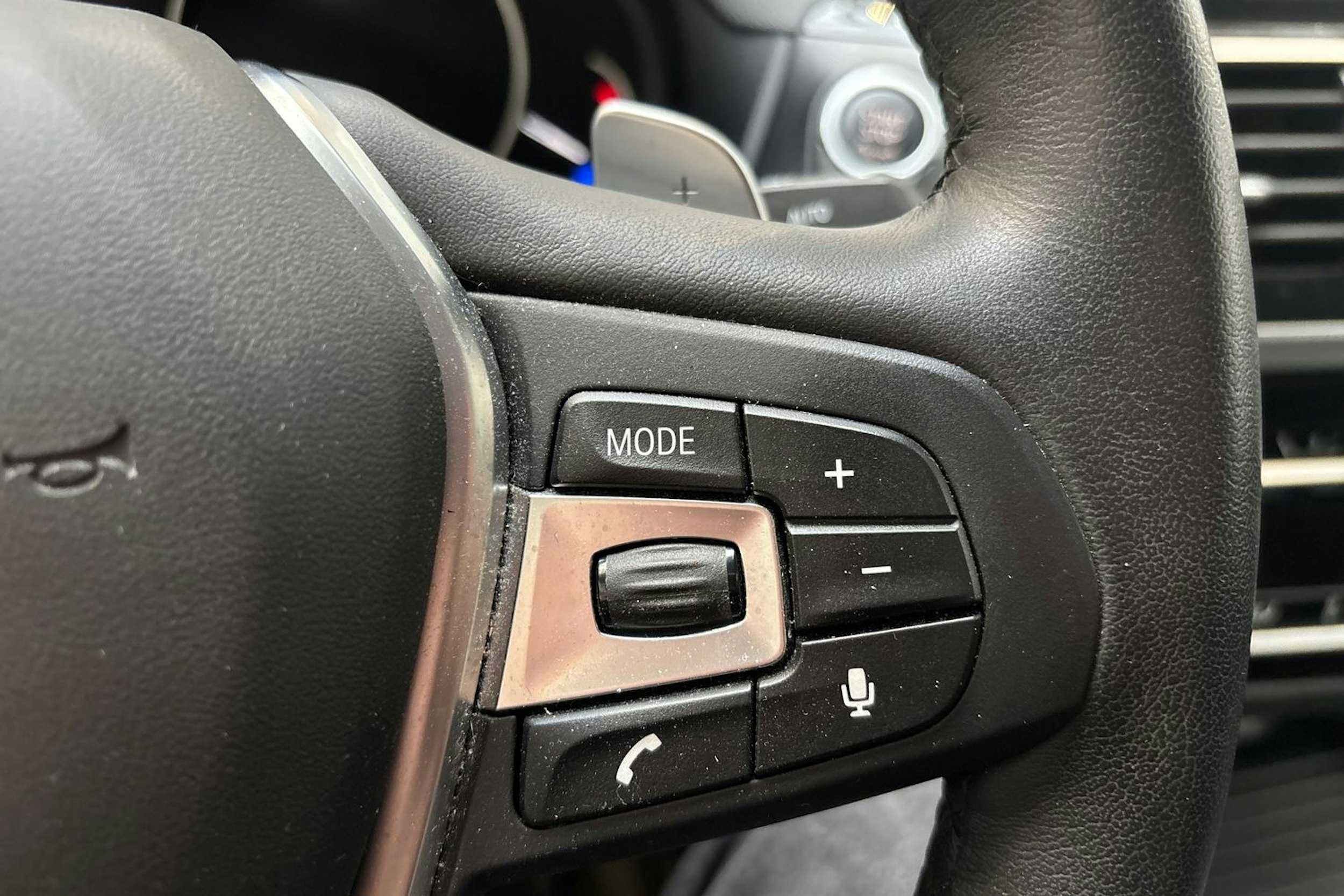 musta BMW X4 2019 kuva 16.