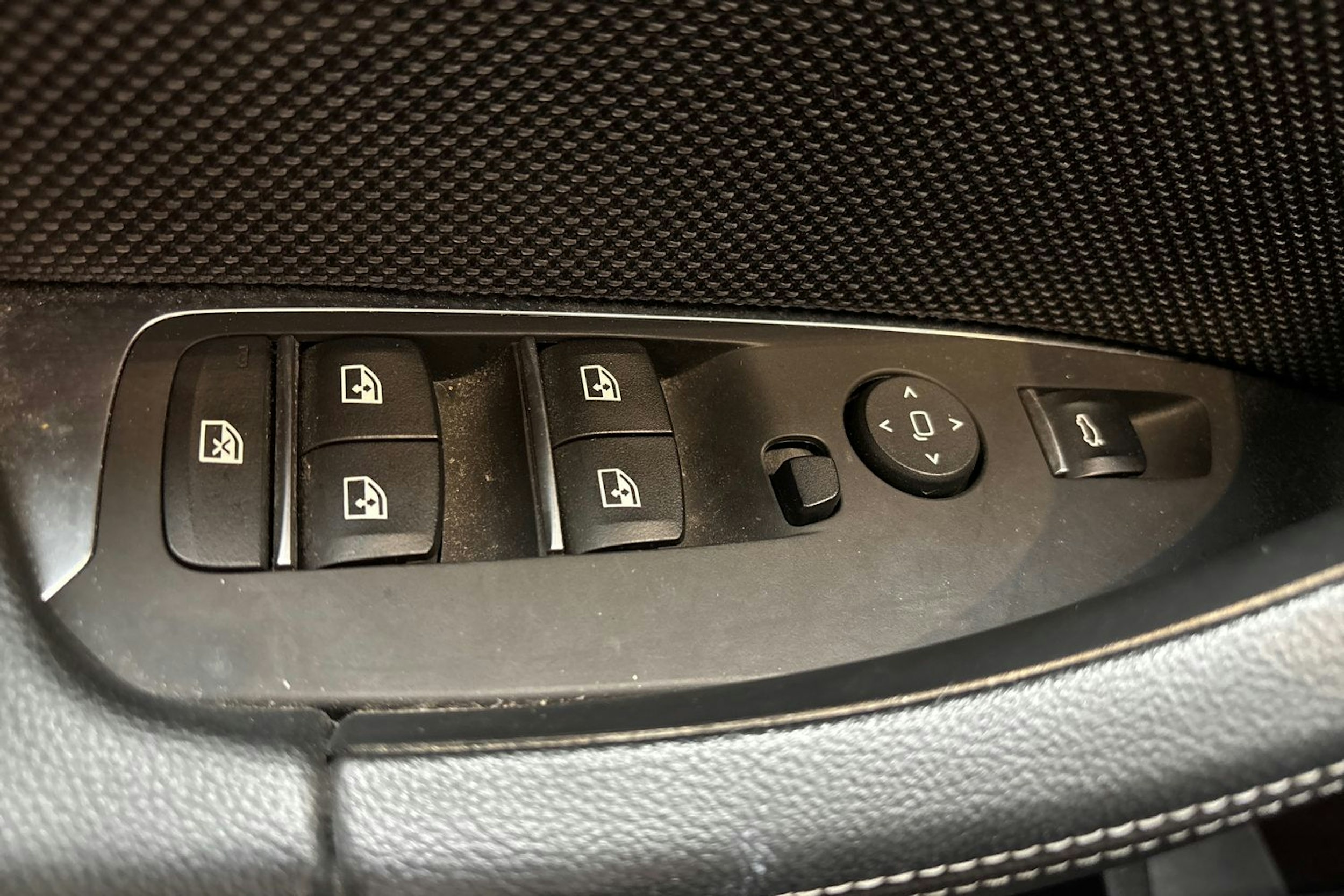 musta BMW X4 2019 kuva 19.