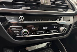 musta BMW X4 2019 kuva 23.
