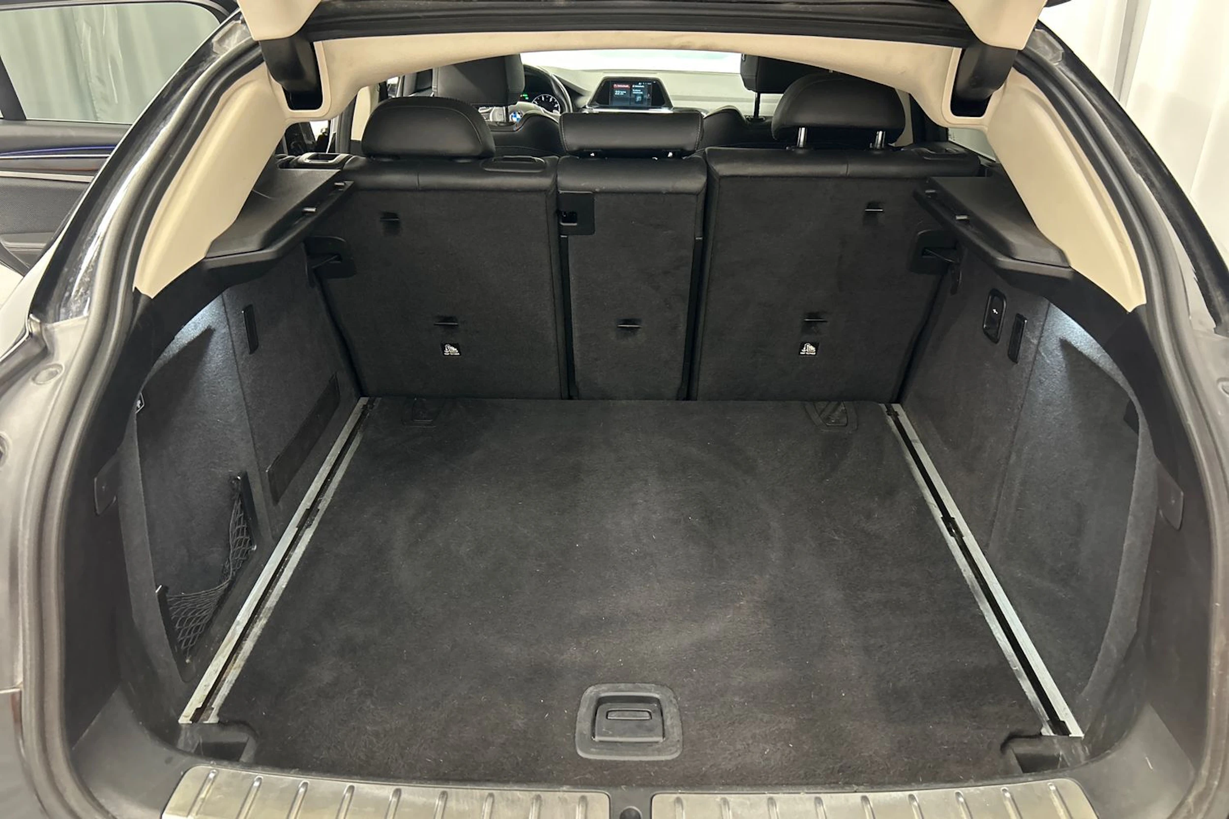 musta BMW X4 2019 kuva 11.