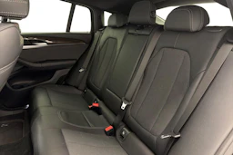 Musta BMW X4 2019 kuva 11.
