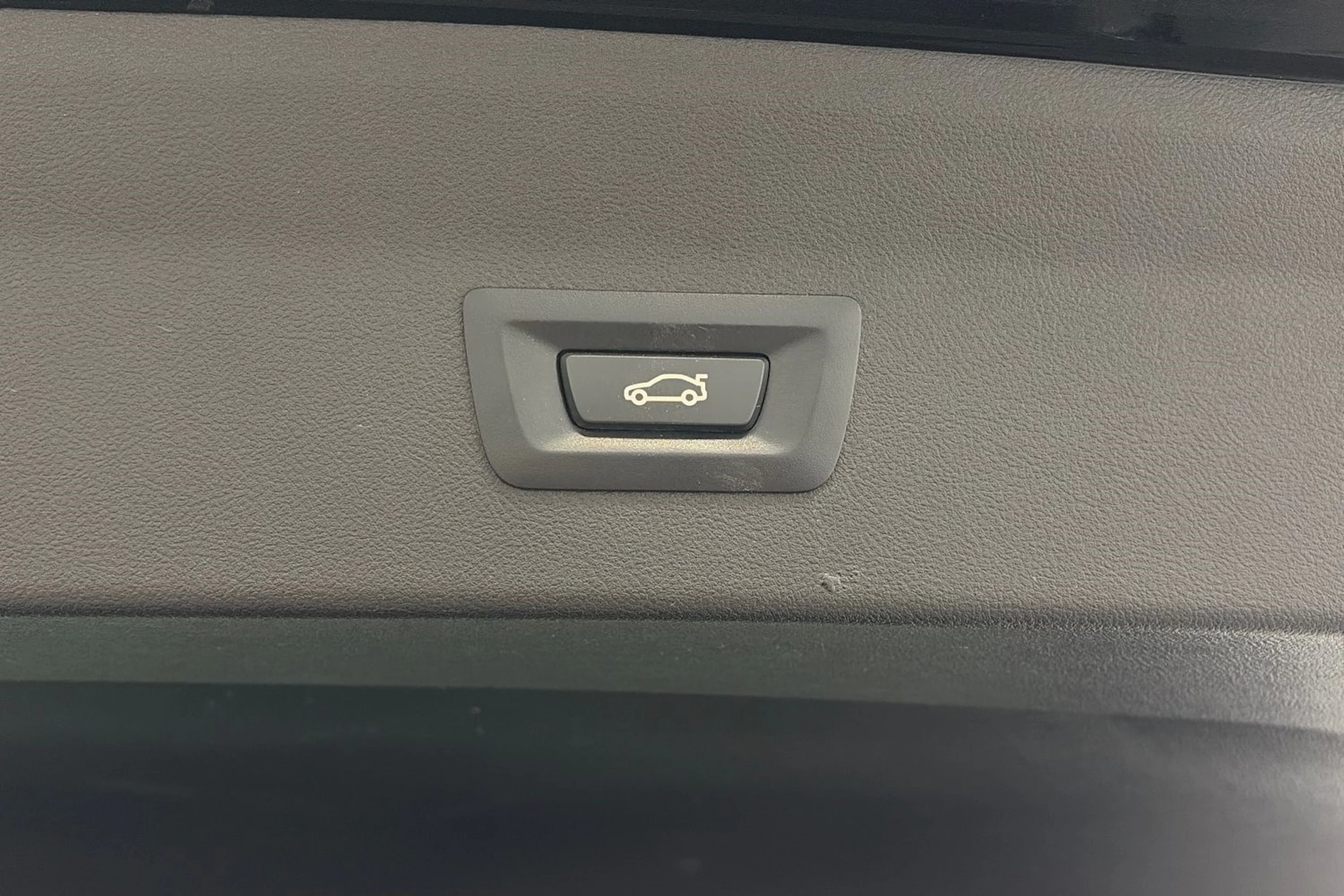 Musta BMW X4 2019 kuva 16.