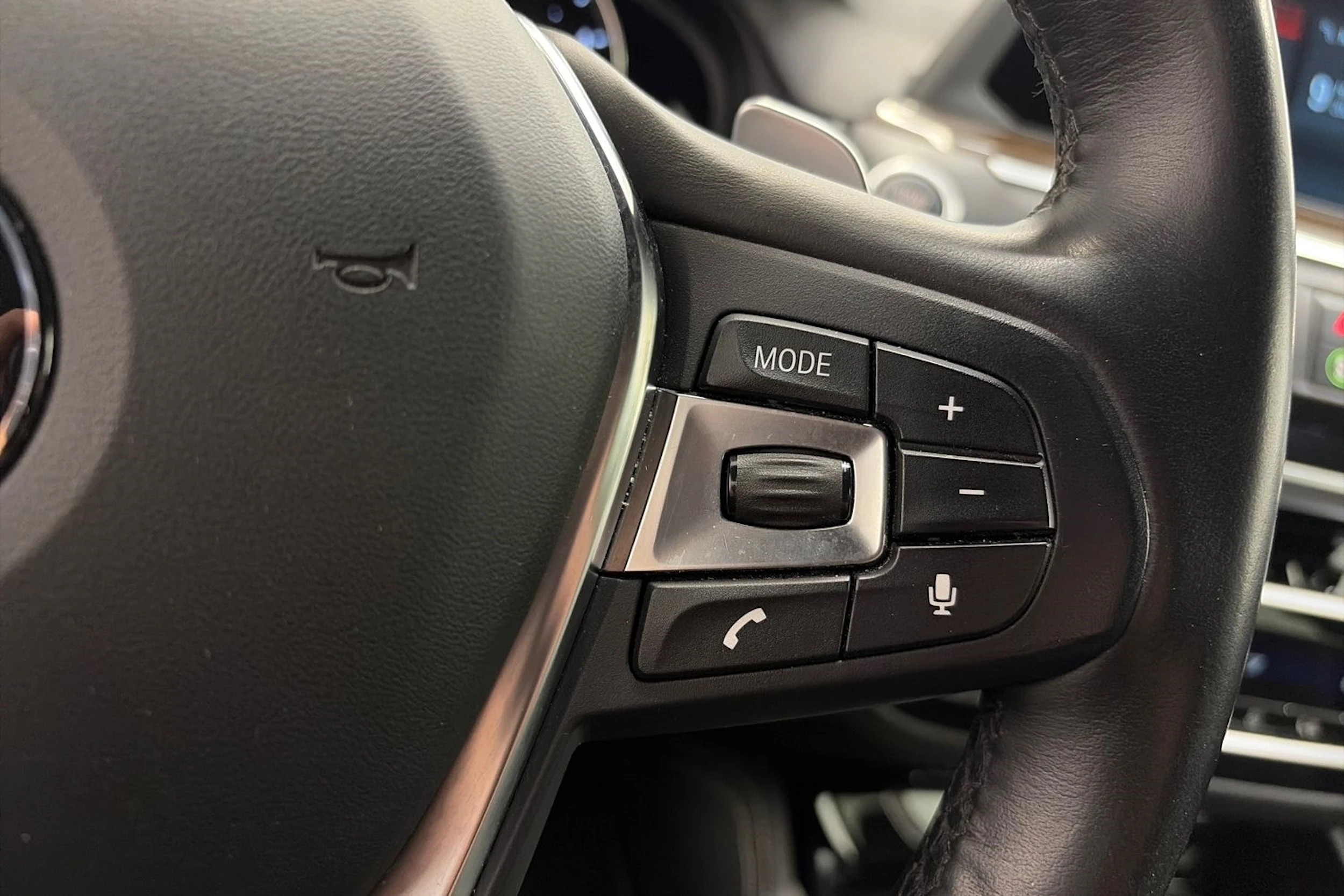 Musta BMW X4 2019 kuva 20.
