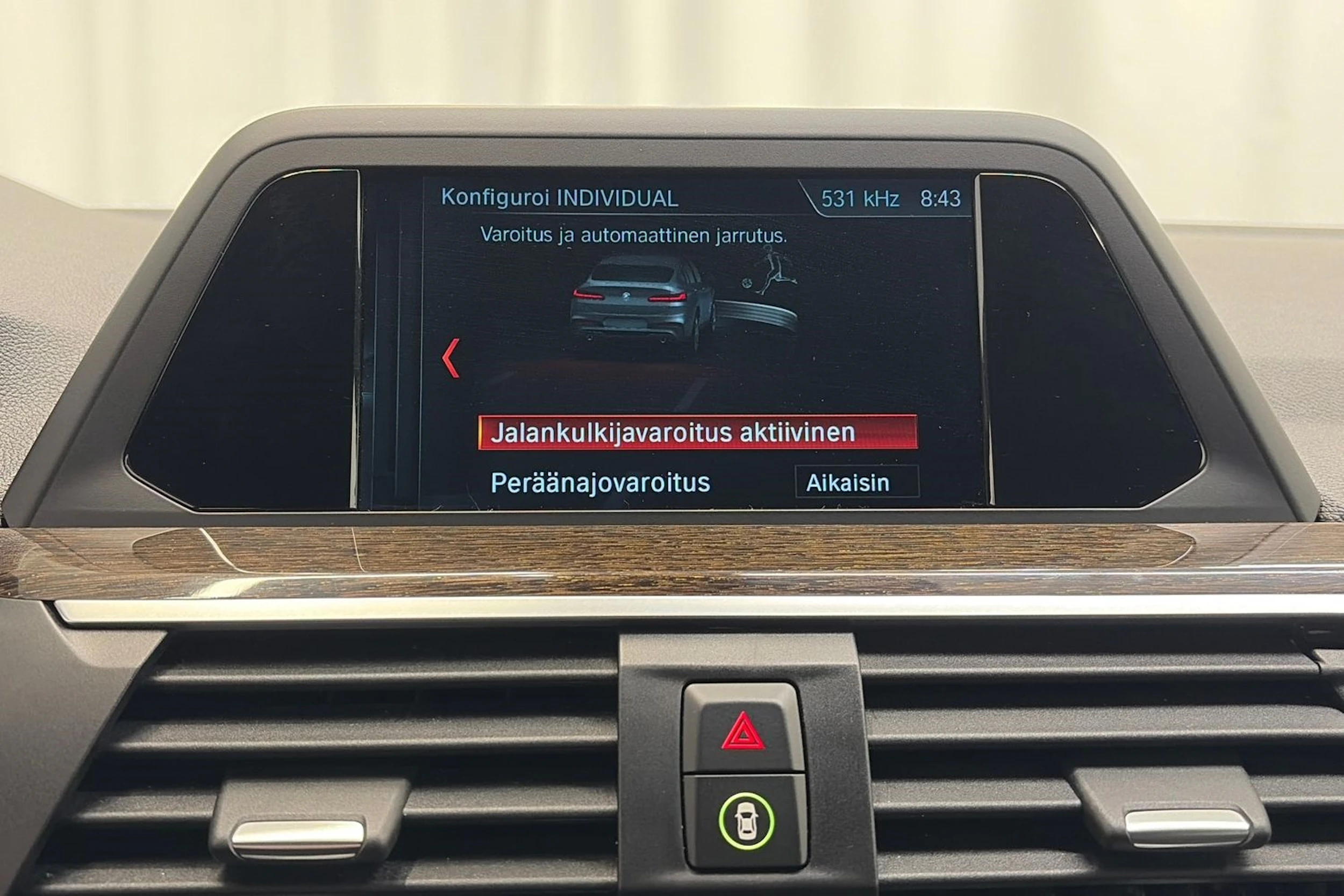Musta BMW X4 2019 kuva 21.