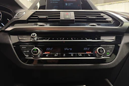 Musta BMW X4 2019 kuva 24.