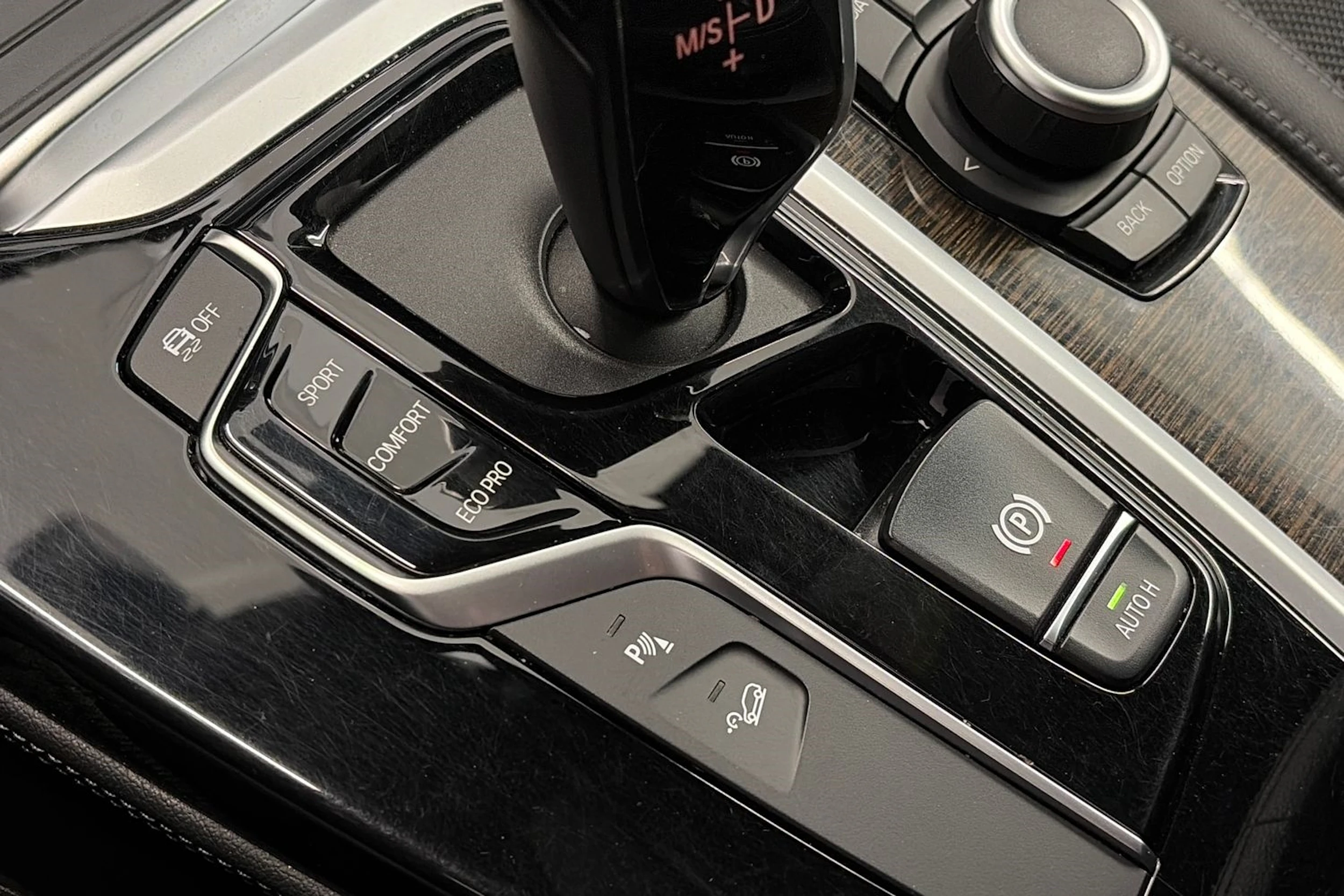 Musta BMW X4 2019 kuva 26.