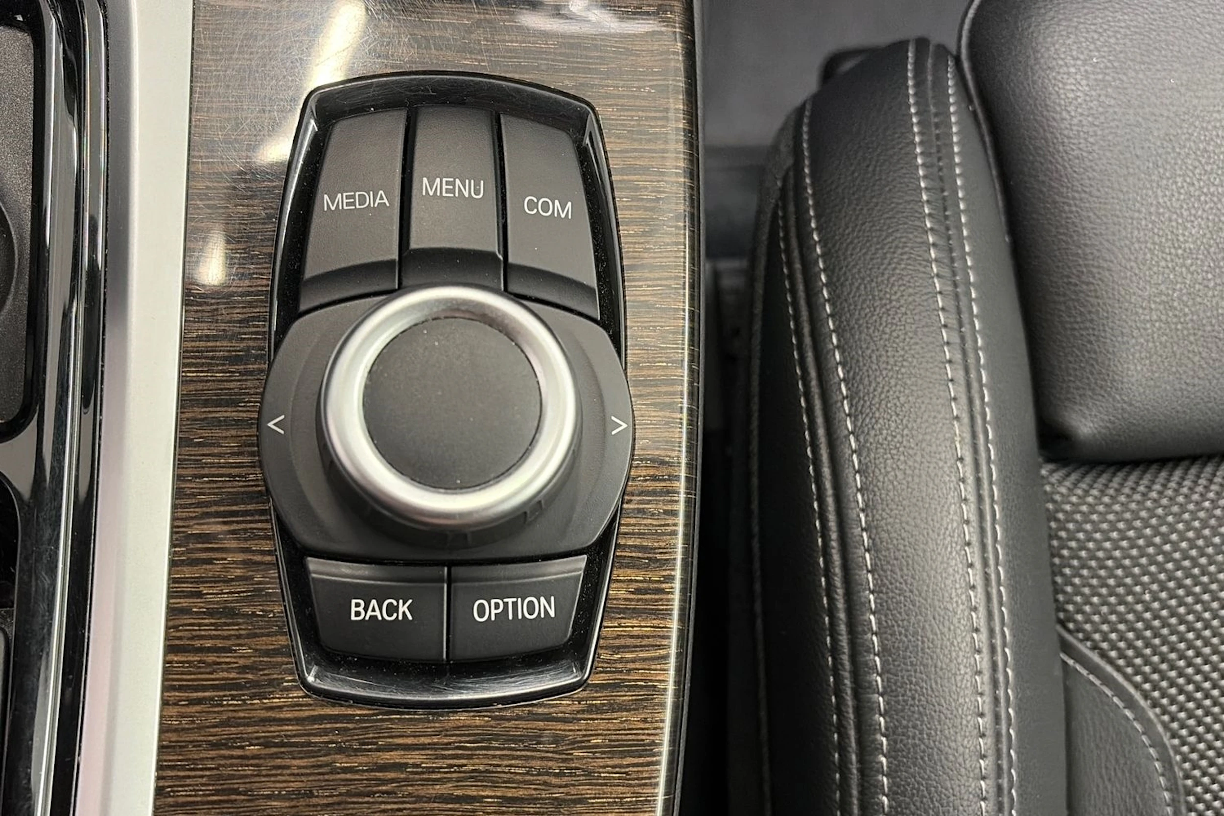 Musta BMW X4 2019 kuva 27.
