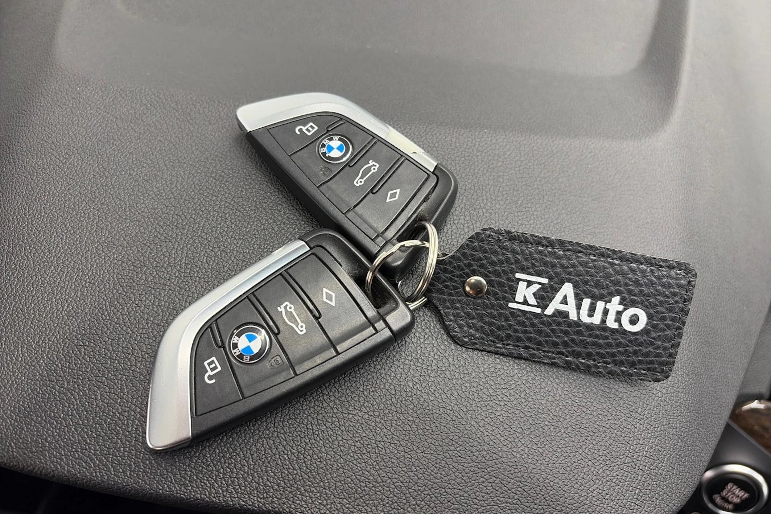Musta BMW X4 2019 kuva 28.