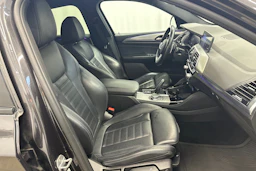 musta BMW X4 2020 kuva 13.