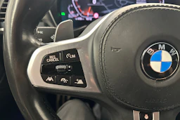 musta BMW X4 2020 kuva 17.