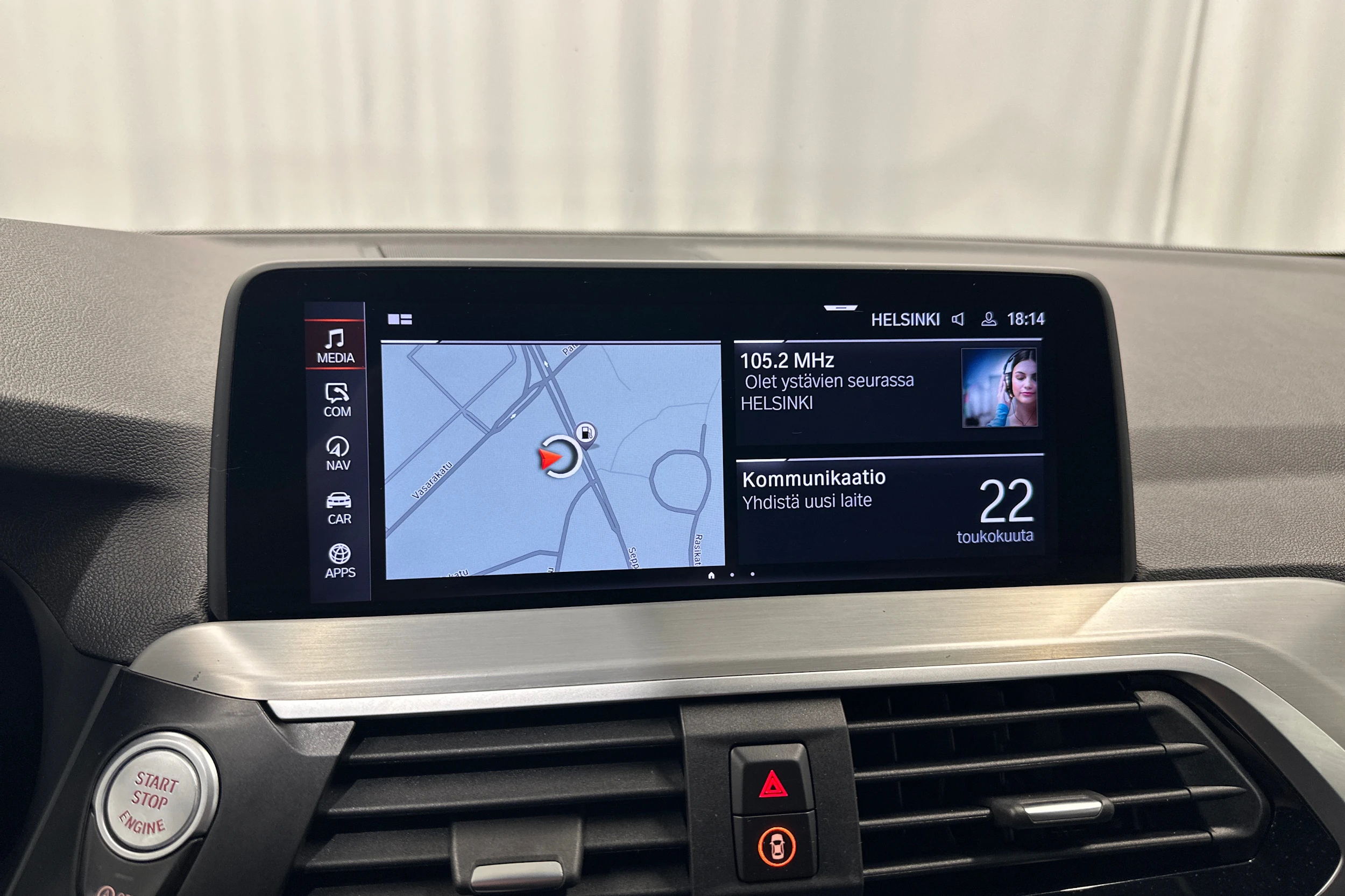 musta BMW X4 2020 kuva 21.