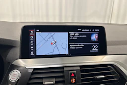 musta BMW X4 2020 kuva 21.