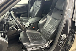 musta BMW X4 2020 kuva 29.
