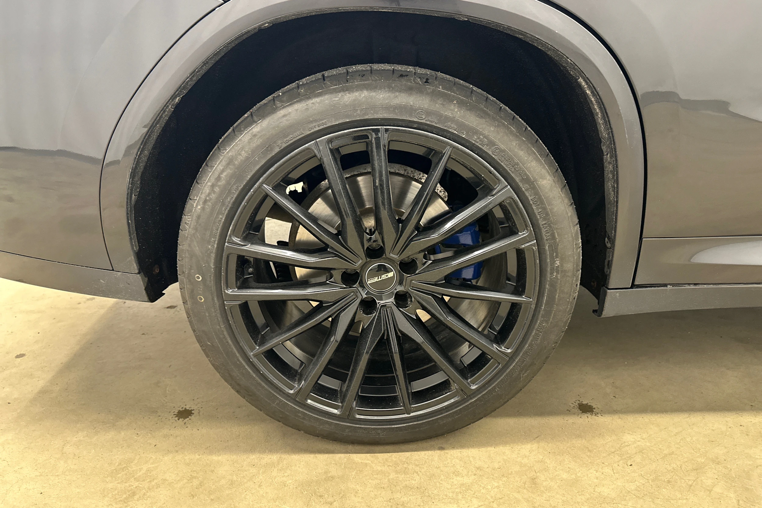 musta BMW X4 2020 kuva 32.