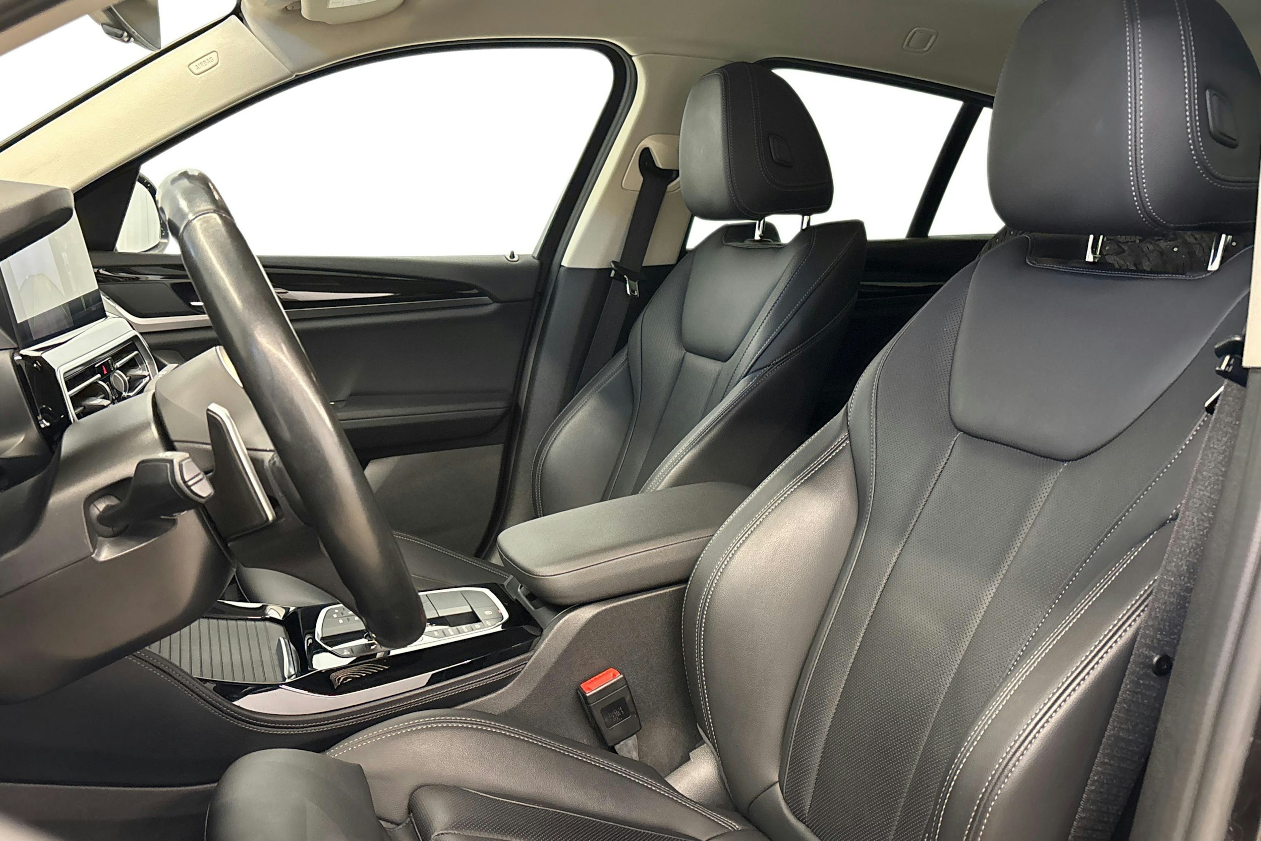harmaa BMW X4 2022 kuva 9.