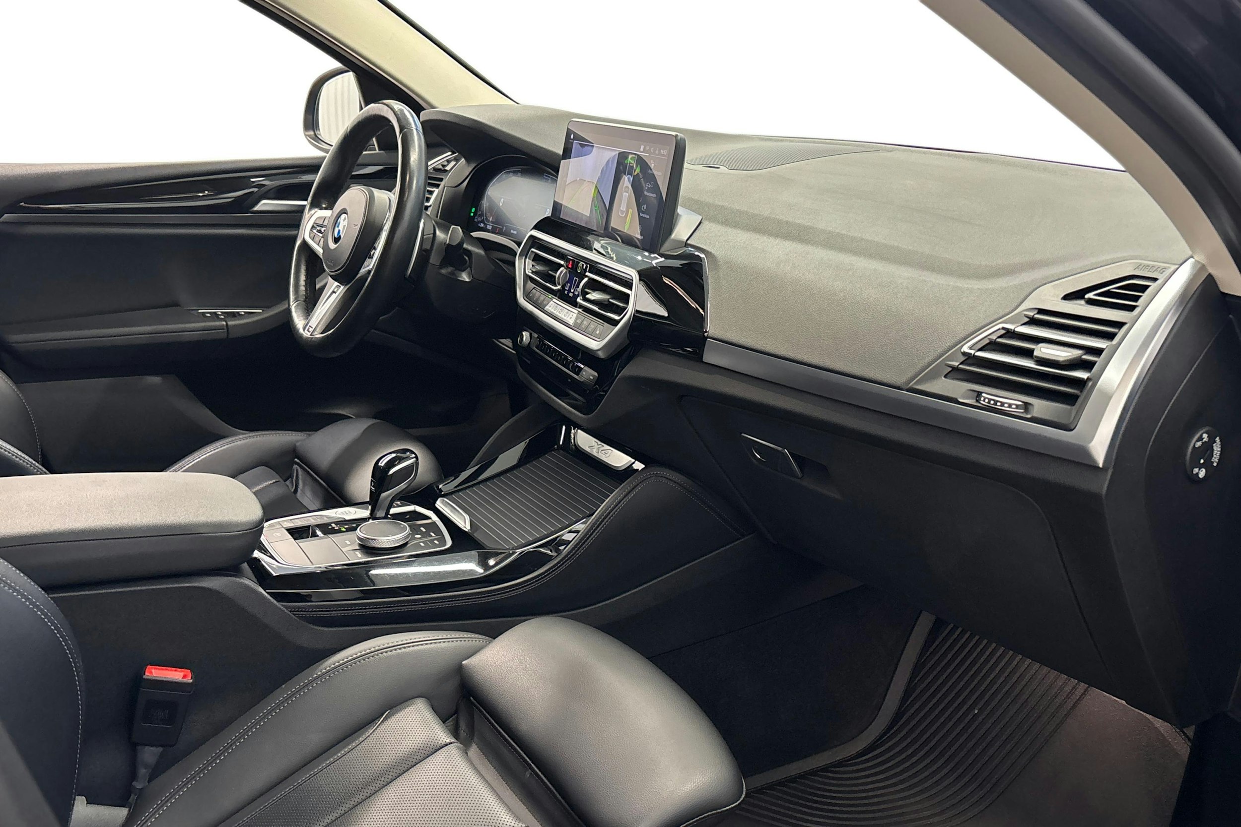 harmaa BMW X4 2022 kuva 10.