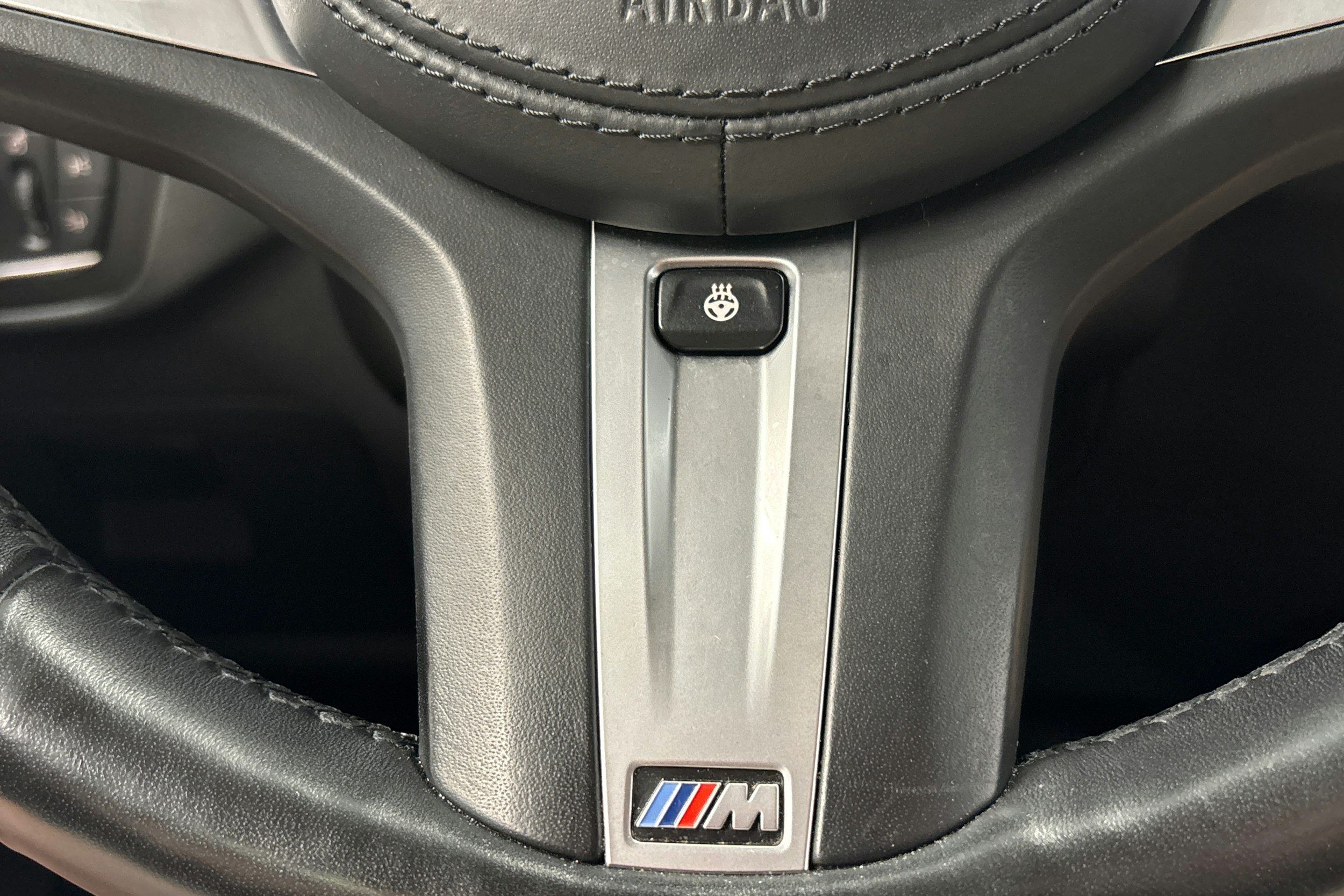 harmaa BMW X4 2022 kuva 18.