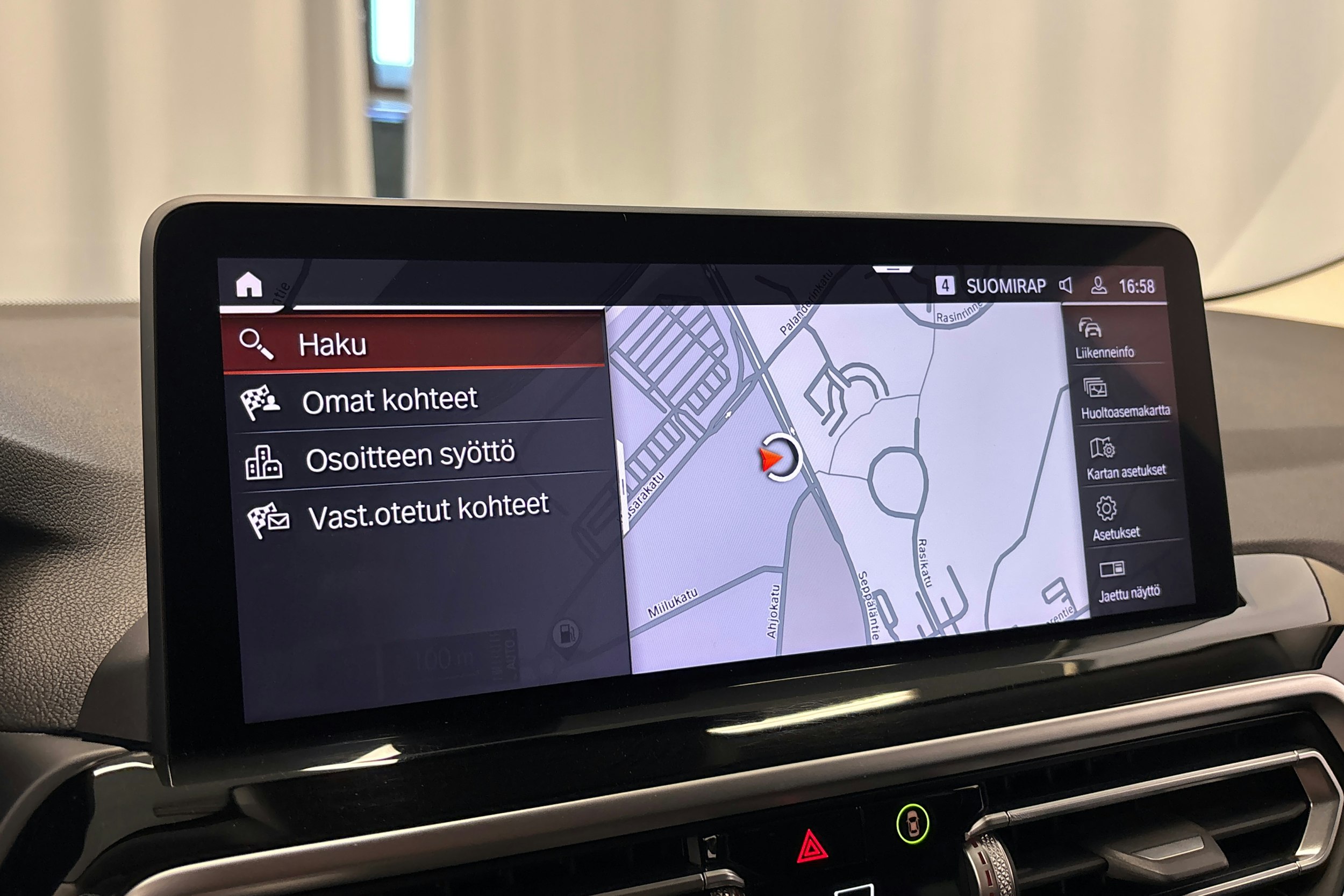harmaa BMW X4 2022 kuva 21.