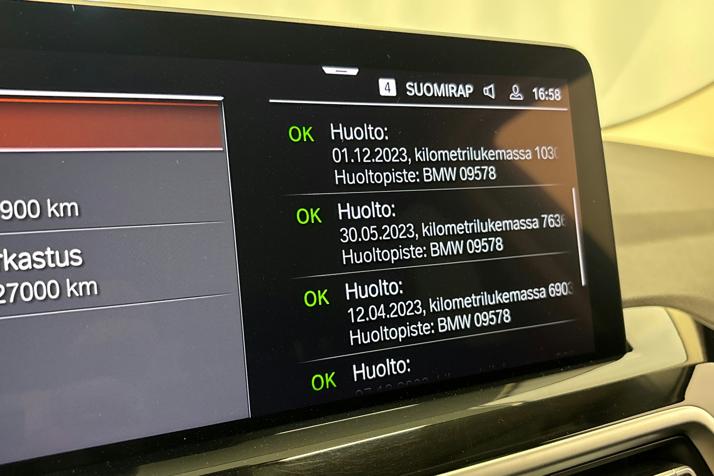 harmaa BMW X4 2022 kuva 23.