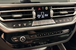 harmaa BMW X4 2022 kuva 29.