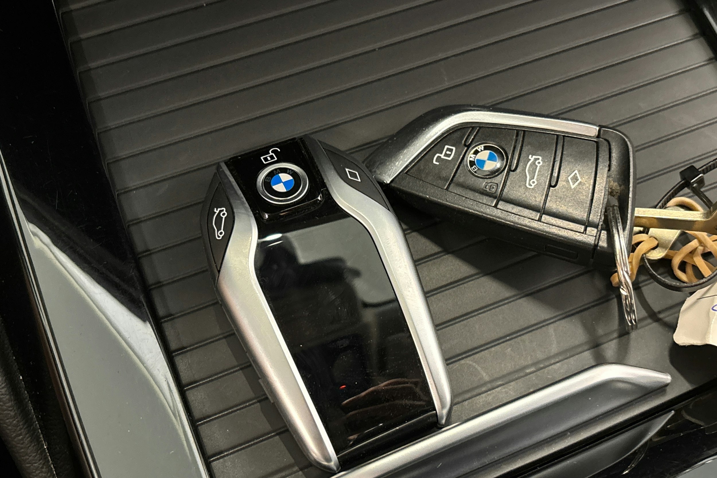 harmaa BMW X4 2022 kuva 31.