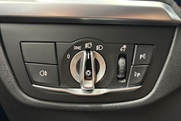 harmaa BMW X4 2022 kuva 33.