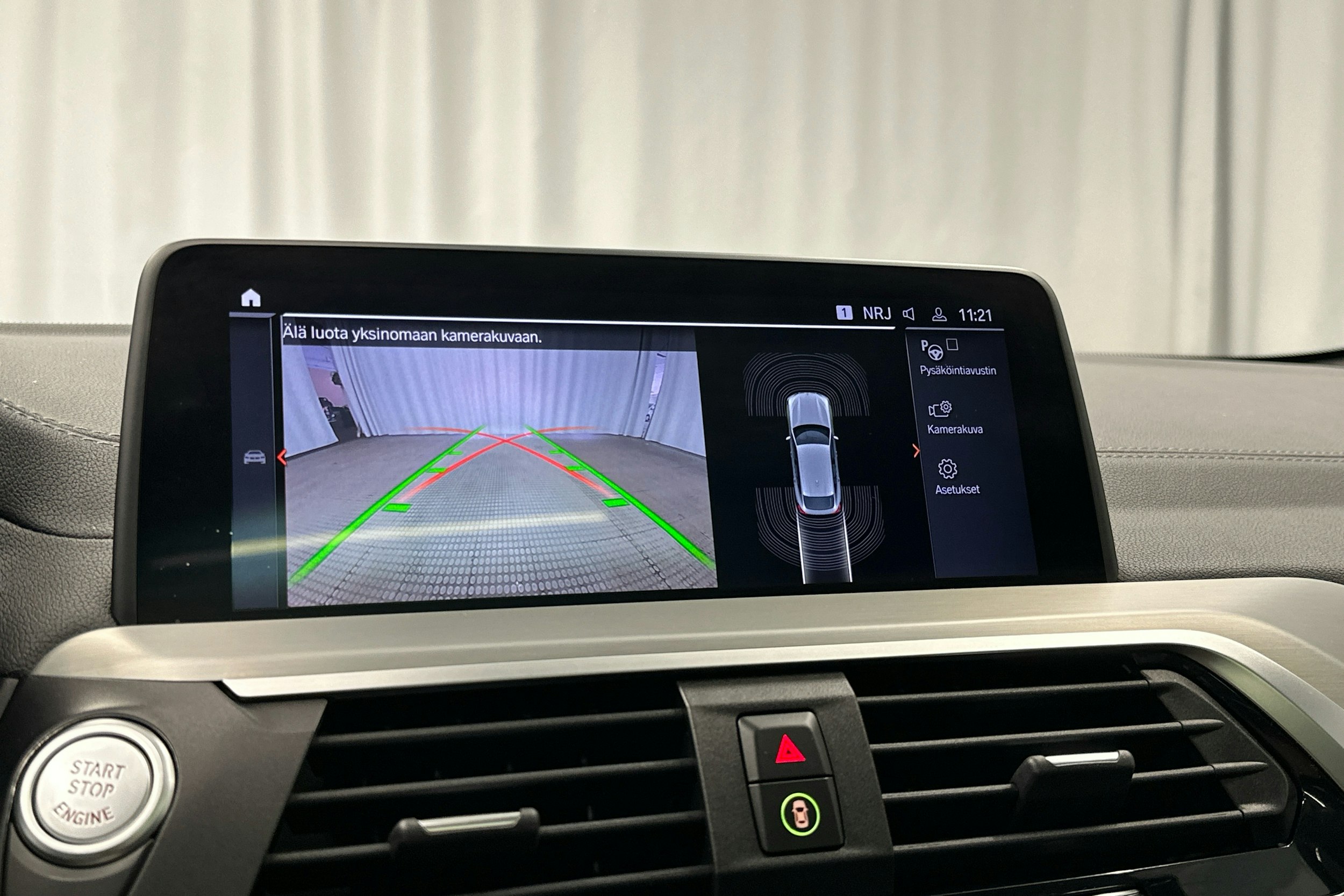 valkoinen BMW X4 2021 kuva 15.