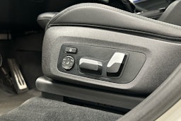 valkoinen BMW X4 2021 kuva 23.