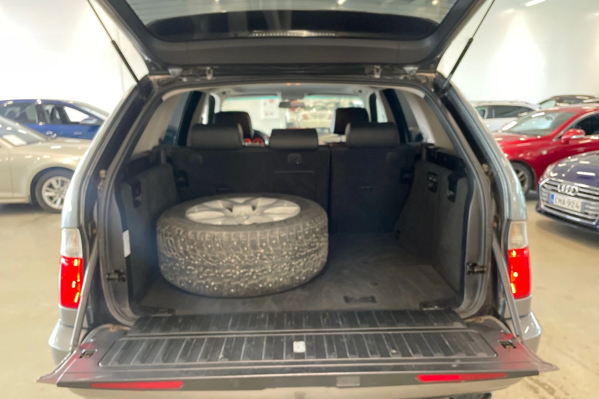 harmaa BMW X5 2004 kuva 22.