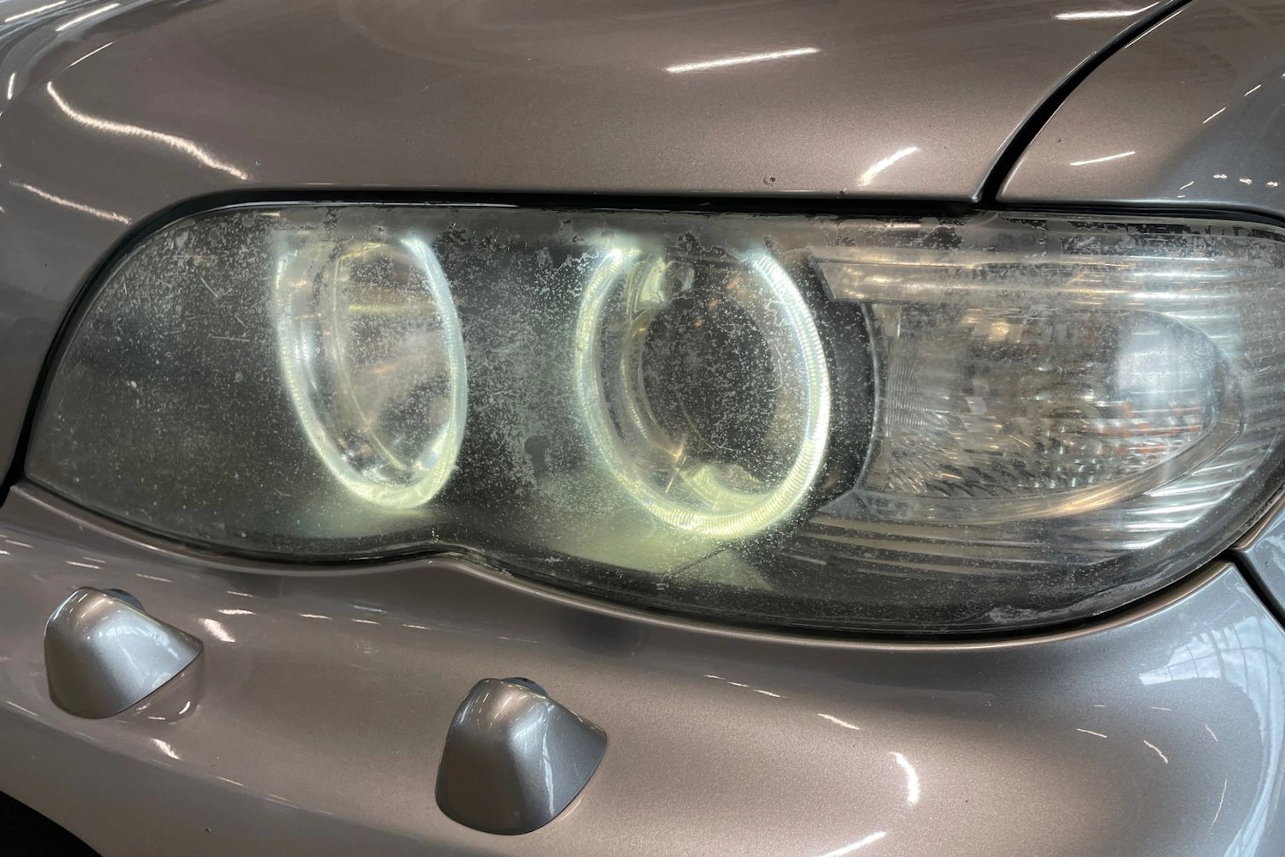 harmaa BMW X5 2004 kuva 28.