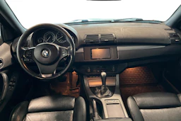 Musta BMW X5 2005 kuva 7.