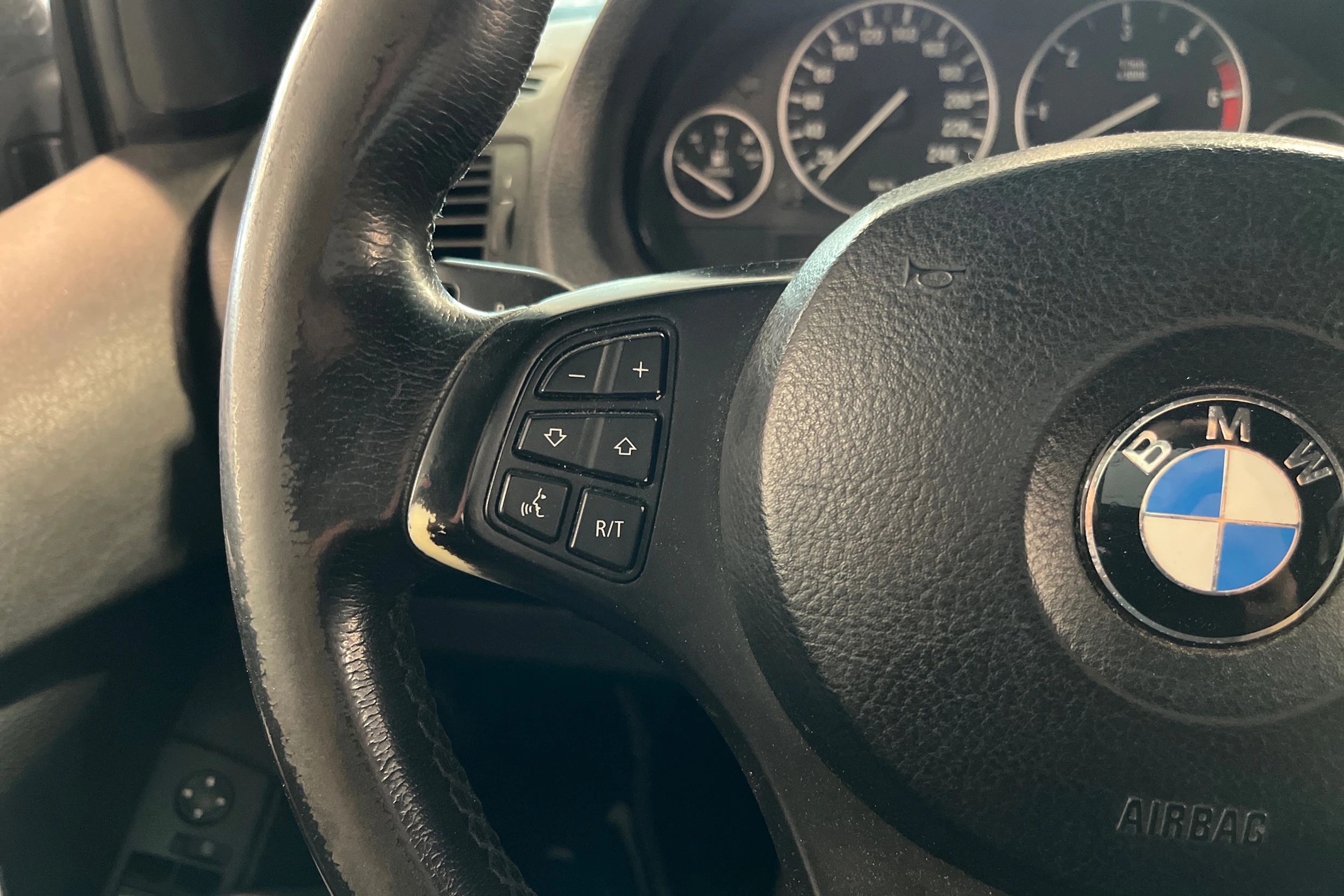Musta BMW X5 2005 kuva 12.
