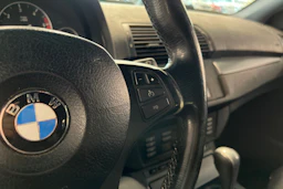 Musta BMW X5 2005 kuva 13.