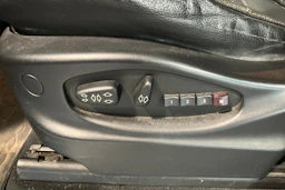 Musta BMW X5 2005 kuva 17.