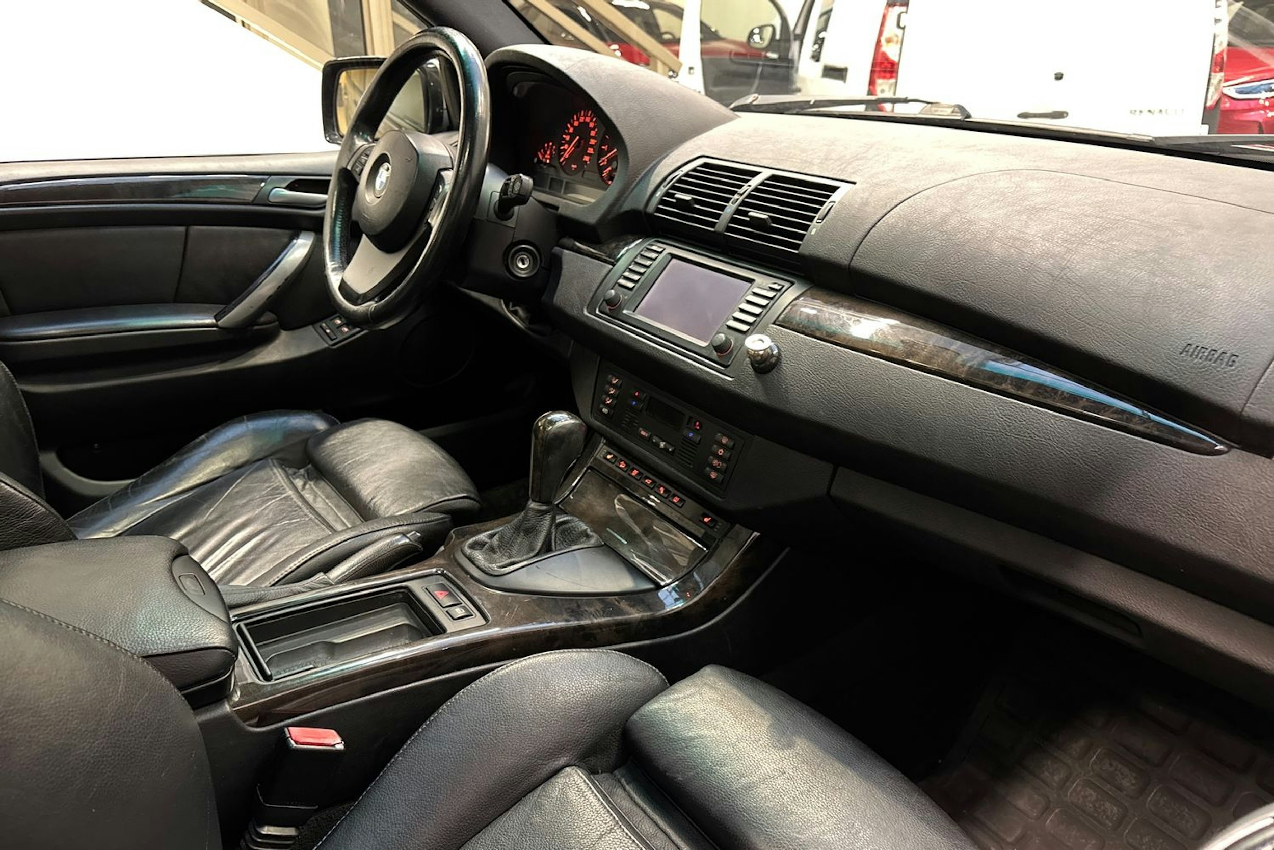 Harmaa BMW X5 2005 kuva 14.